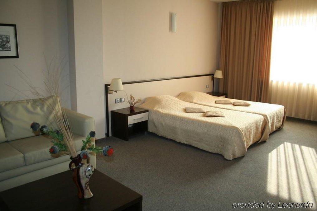 Kendros Hotel Plovdiv Bagian luar foto