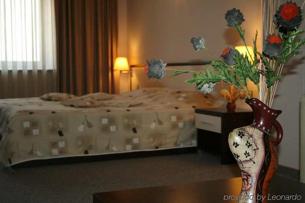 Kendros Hotel Plovdiv Bagian luar foto