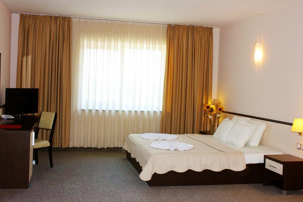 Kendros Hotel Plovdiv Ruang foto