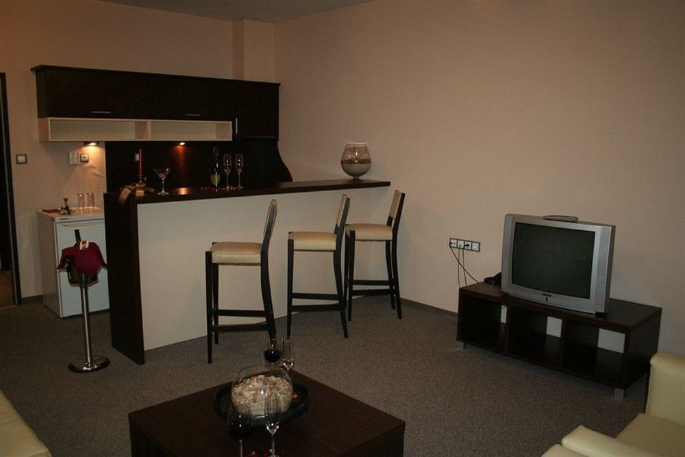 Kendros Hotel Plovdiv Bagian luar foto