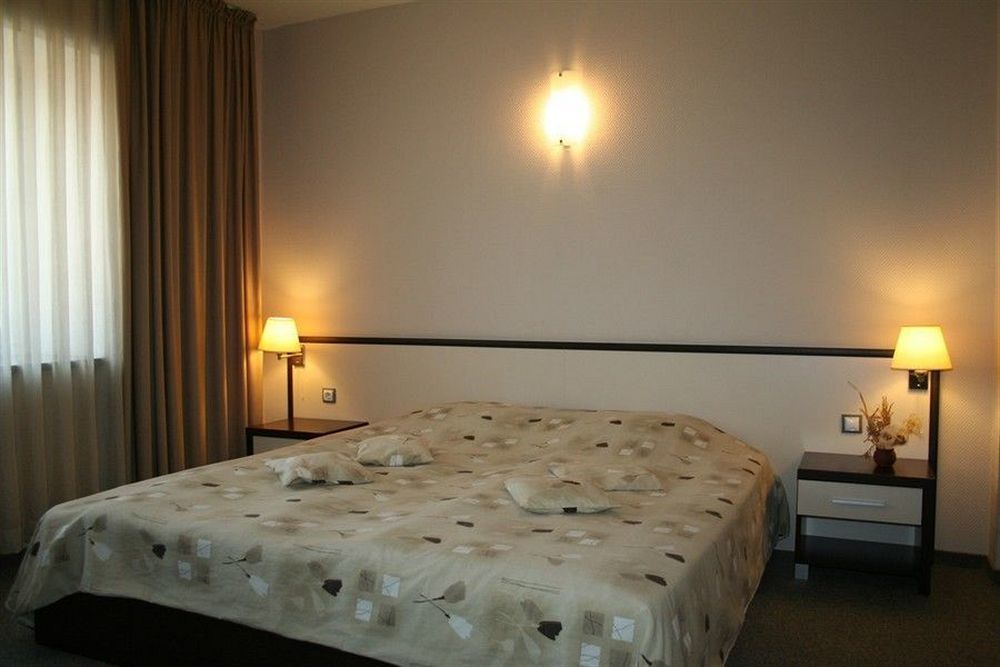Kendros Hotel Plovdiv Bagian luar foto