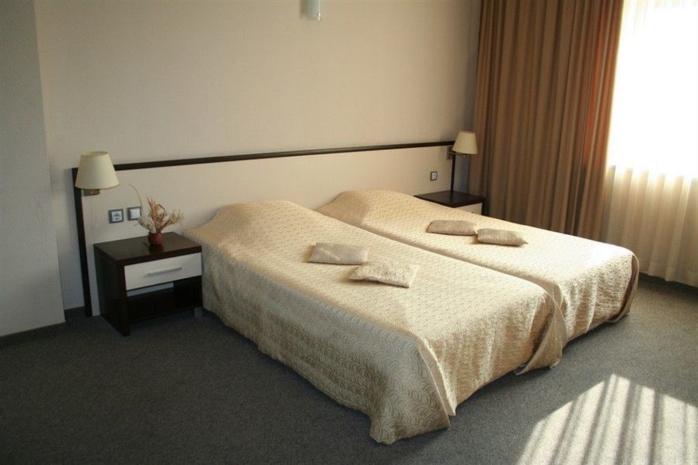 Kendros Hotel Plovdiv Bagian luar foto