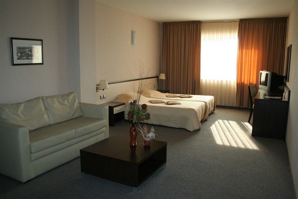 Kendros Hotel Plovdiv Bagian luar foto
